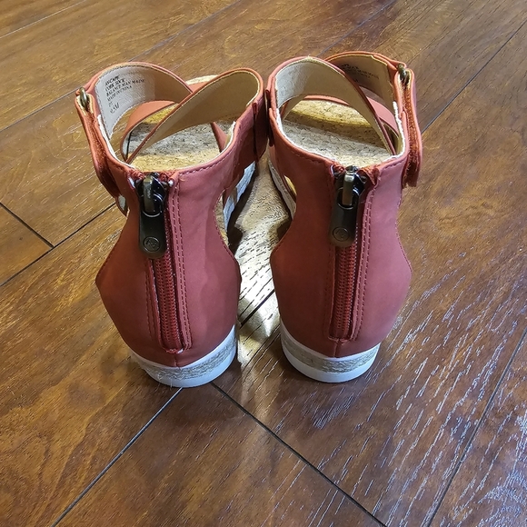 Adrienne Vittadini Capers Wedge Sandal, Pink, Size 9.5 - Picture 5 of 6